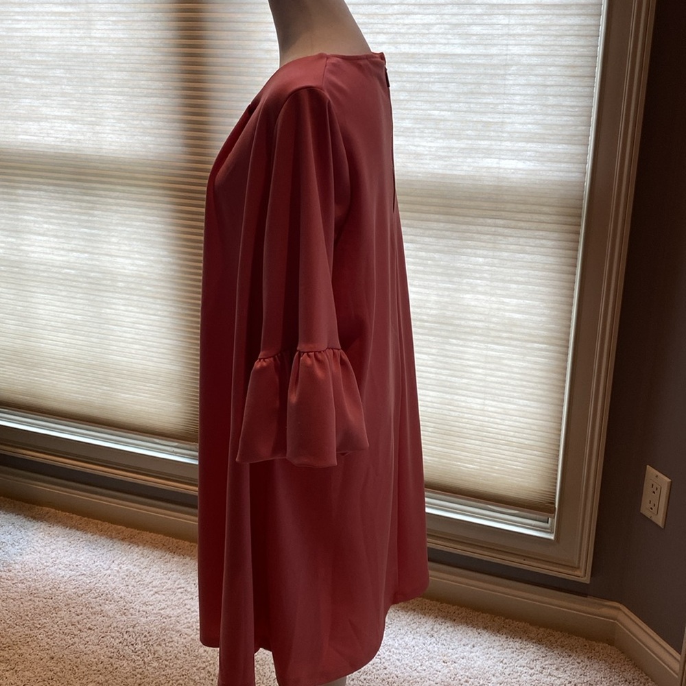 Dress - Picture 4 of 4
